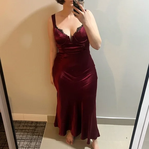 ASTR Wine Satin Corset Midi Dress with Lace Bust - Picture 2 of 15
